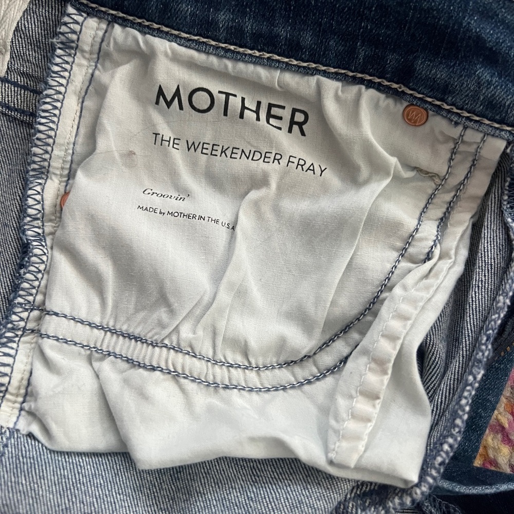 MOTHER The Weekender Fray Jeans - Picture 4 of 5